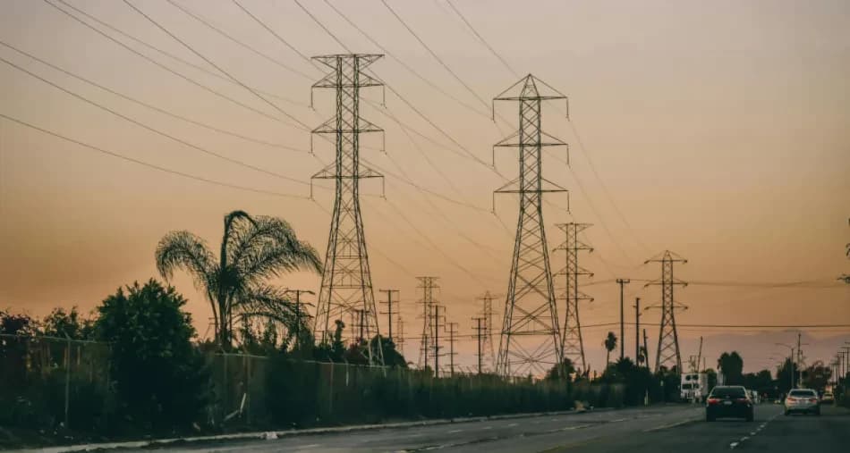 The Journey of Electrons: From Power Plant to Electric Vehicleimage